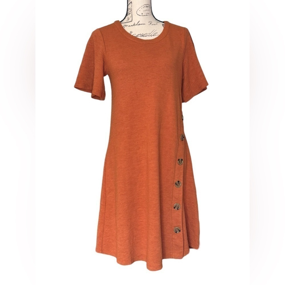 Spense knee length thick dress size 10 buttons on side short sleeves rust color